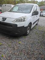 Peugot partner 1.6hdi 2011 motorschade!, Autos, Peugeot, 4 portes, Tissu, Achat, 3 places