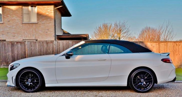 C 180 AMG 9G-Tronic CABRIO **C63 AMG LOOK**CARPLAY**CAMERA**, Auto's, Mercedes-Benz, Bedrijf, Te koop, C-Klasse, ABS, Achteruitrijcamera