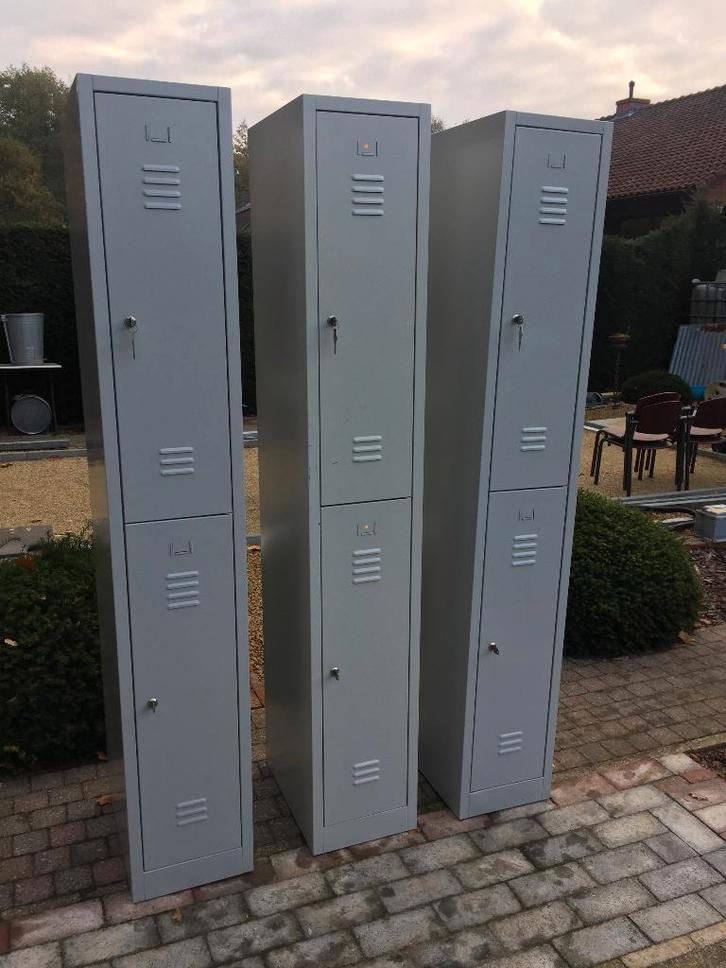 Degelijke 2 - deurs lockers / lockerkasten / vakkenkasten, Huis en Inrichting, Kasten | Overige, Gebruikt, Ophalen