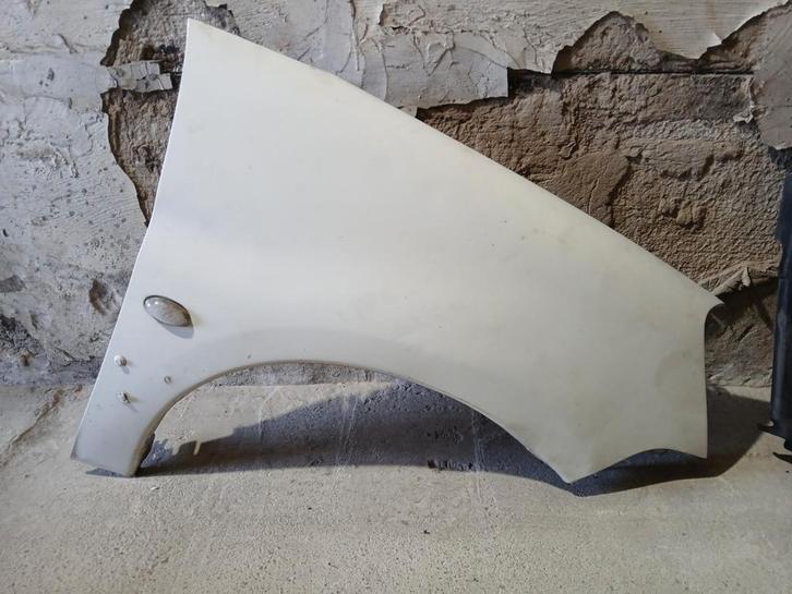 Rechter voorscherm partner en berlingo, Auto-onderdelen, Carrosserie, Spatbord, Peugeot, Voor, Rechts, Gebruikt, Ophalen