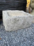 Eeuwenoude kleine pompbak /wasbak, Ophalen
