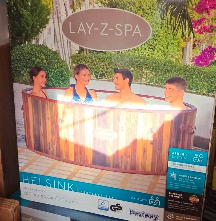 Lay Z SPA Helsinki, Tuin en Terras, Bubbelbaden en Hottubs, Nieuw, Opblaasbaar, Afdekzeil, Pomp, Ophalen