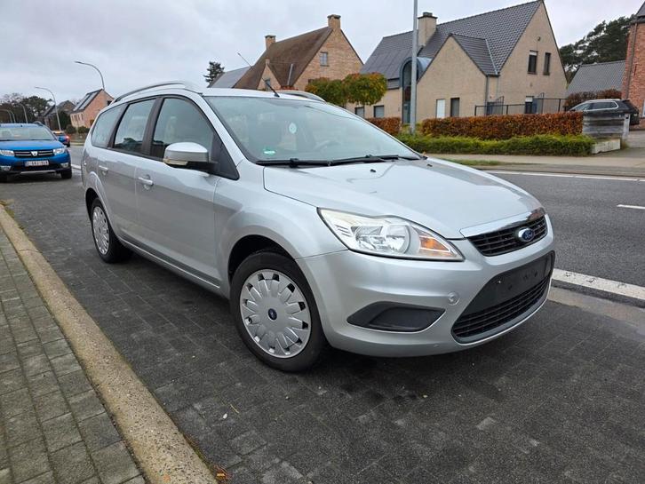 Ford focus 1.6 diesel Euro 5 Airco, Auto's, Ford, Particulier, Focus, Centrale vergrendeling, Radio, Trekhaak, Diesel, Euro 5