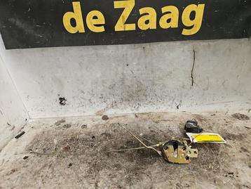 Deurslot Mechaniek 4Deurs links-voor van een Suzuki Ignis beschikbaar voor biedingen