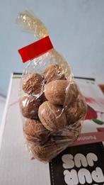 Muskaatnoot zakje ongemalen, Enlèvement