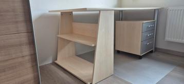 Houten bureau +3 ladenkast beschikbaar voor biedingen
