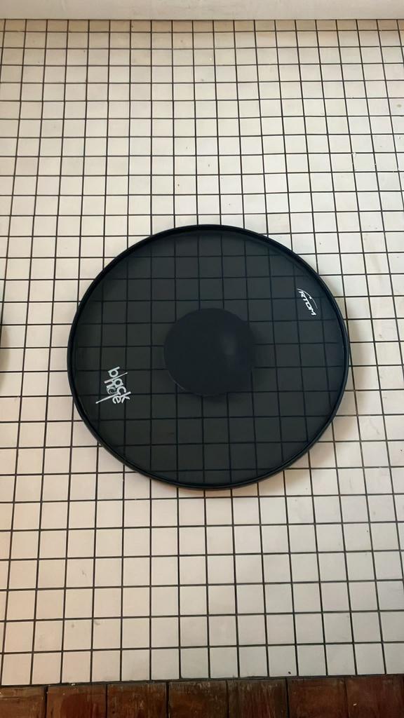 Basse RTOM BlackHole + Floor Tom, Musique & Instruments, Batteries & Percussions, Comme neuf, Enlèvement ou Envoi