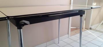 keukentafel in uitstekende staat beschikbaar voor biedingen