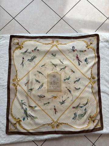 Foulard Hermès - La Volière Des Dames, HERMÈS, Taille 46/48 (XL) ou plus grande, Enlèvement ou Envoi, Pashmina