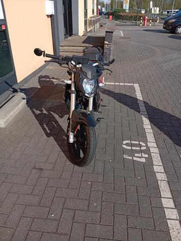 Benelli 125cc beschikbaar voor biedingen
