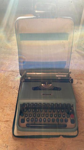 Olivetti Lettera 22 beschikbaar voor biedingen