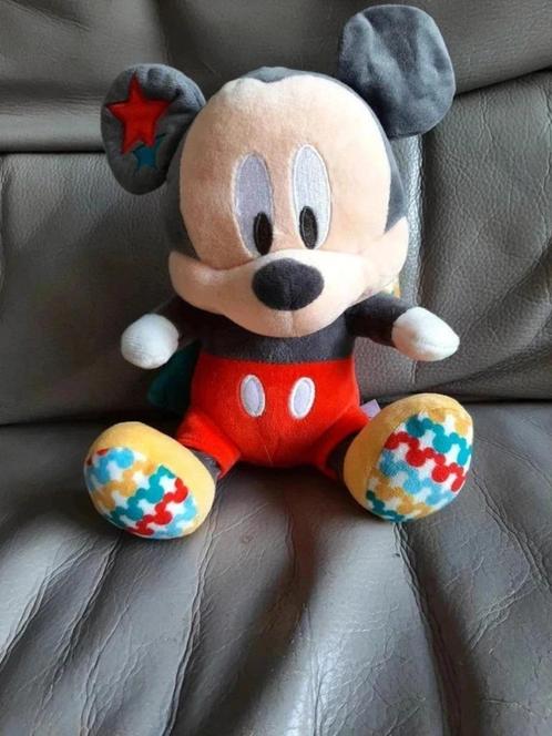 Peluche 23cm Mickey Mouse, Kinderen en Baby's, Speelgoed | Knuffels en Pluche, Zo goed als nieuw, Overige typen, Ophalen of Verzenden