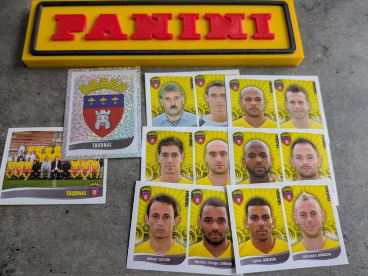 Panini football 2009 voetbal 8x DOORNIK  stickers 2009, Hobby en Vrije tijd, Stickers en Plaatjes, Nieuw, Verzenden
