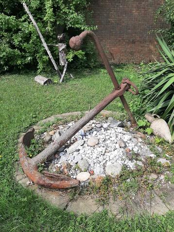 Oud ANKER beschikbaar voor biedingen