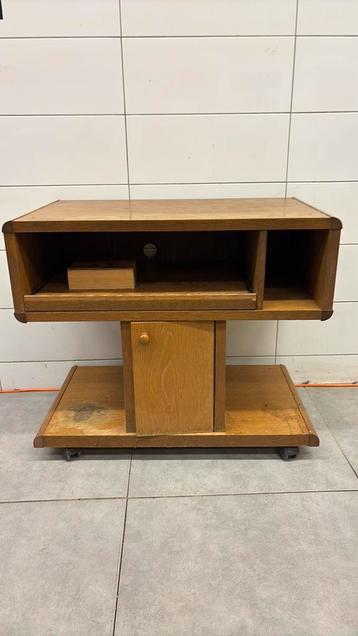 Vintage tv kastje, jaren 60-70 (breda) beschikbaar voor biedingen