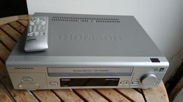 Thomson vintage VHS blokfluitspeler met afstandsbediening beschikbaar voor biedingen