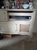 Oud radiomeubel met grammofoon, Enlèvement