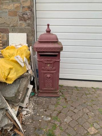 Brievenbus in beton beschikbaar voor biedingen