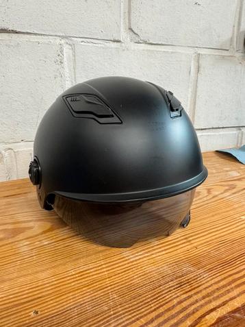 Casque skateboard / trotinette WEST beschikbaar voor biedingen