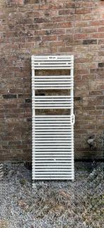 Radiateur eau chaude sèche serviette, Ophalen, Gebruikt, Radiator