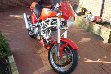 Ducati monster DS 1000 beschikbaar voor biedingen