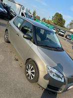 Skoda fabia, Autos, Skoda, Argent ou Gris, Achat, Boîte manuelle, Noir