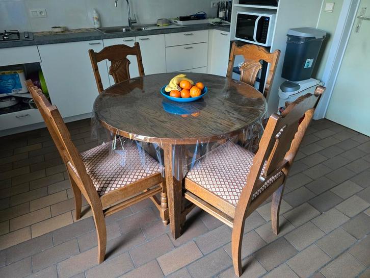 Stevige houten tafel en stoelen, Huis en Inrichting, Complete eetkamers, Gebruikt, 4 tot 6 stoelen, Ophalen