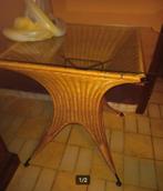 rotan tafel met glazen plank 1m/1m om in tubize te zien, Ophalen, Glas