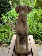 Statue de chien en pierre, Steen, Gebruikt
