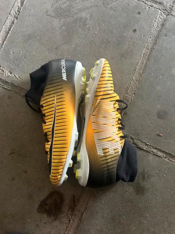 Nike voetbalschoenen  beschikbaar voor biedingen