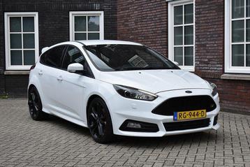 Ford Focus 2.0 ST beschikbaar voor biedingen