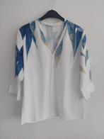 Bloes wit met blauwe veren, Kleding | Dames, Maat 38/40 (M), Wit, Ophalen of Verzenden, Zo goed als nieuw