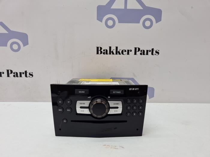 Radio CD Speler van een Opel Corsa, Auto-onderdelen, Elektronica en Kabels, Opel, Gebruikt, 3 maanden garantie