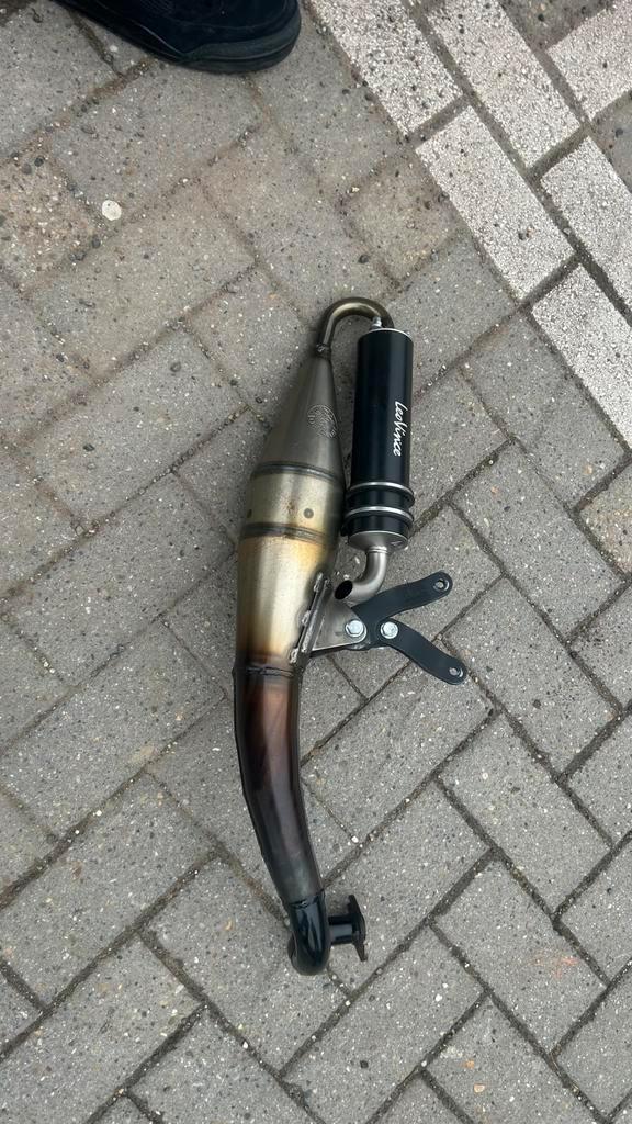 Leovince uitlaat minarelli horizontaal, Fietsen en Brommers, Brommers | Tuning en Styling, Zo goed als nieuw, Ophalen