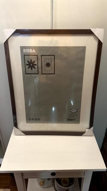 8x IKEA RIBBA fotolijsten bruin 40x50 beschikbaar voor biedingen