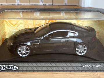 Aston Martin V8 Vantage 1:18 Hot Wheels nieuw in doos uniek beschikbaar voor biedingen