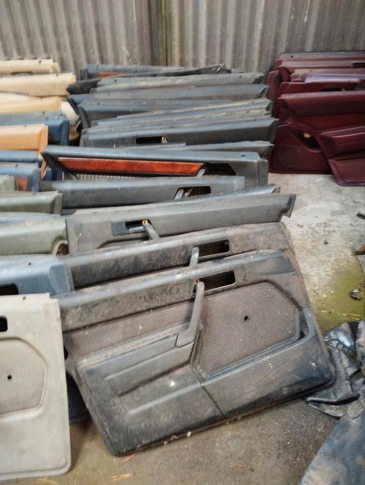 Mercedes oldtimer deurpanelen van 190 type 201, Auto-onderdelen, Interieur en Bekleding, Mercedes-Benz, Oldtimer onderdelen, Universele onderdelen