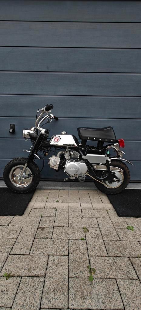 B Klasse Monkey Z50A, Fietsen en Brommers, Brommers | Overige merken, Zo goed als nieuw, Klasse B (45 km/u), Ophalen