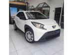 Toyota Aygo X X PLAY AUTOMATIQUE NEUVE DE STOCK!!!!, Auto's, Automaat, Start-stop-systeem, 72 pk, Wit
