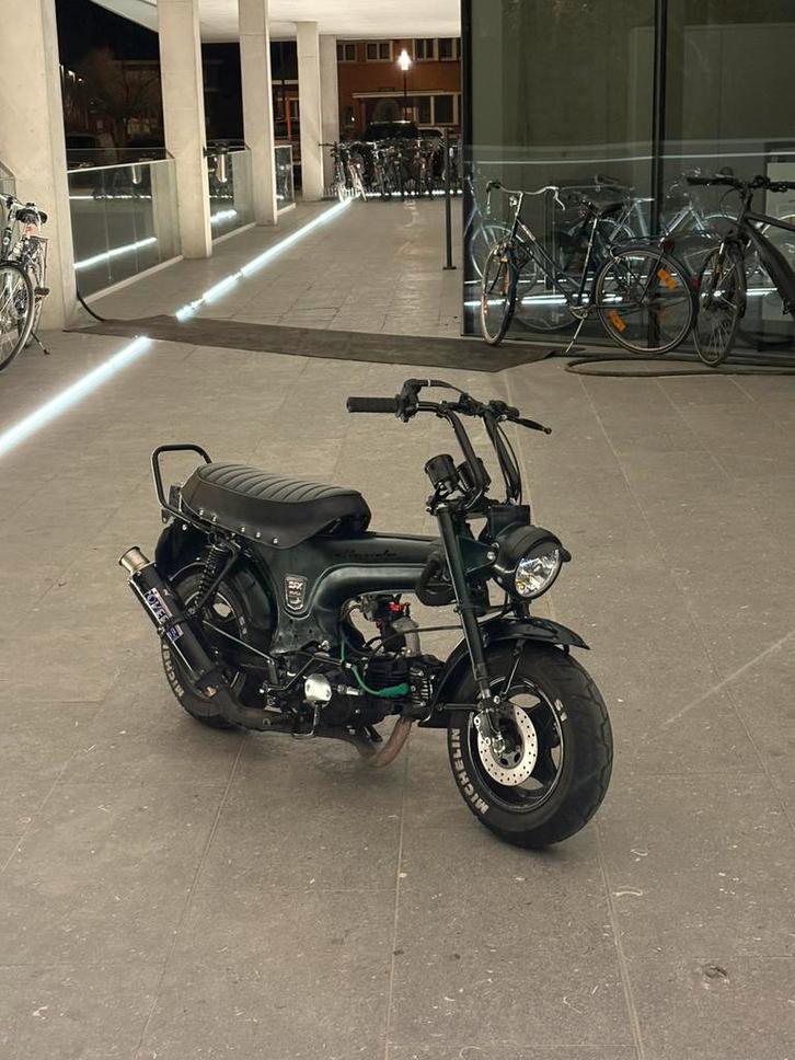 Dax B-klasse, Fietsen en Brommers, Brommeronderdelen | Algemeen, Zo goed als nieuw, Blok, Ophalen