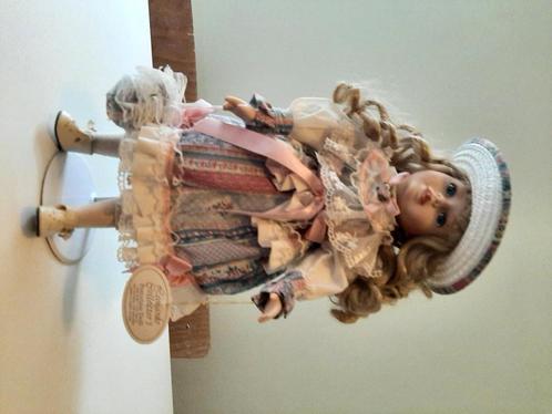 2 Leonards Collectors Porcelain Doll, Diversen, Overige Diversen, Zo goed als nieuw, Ophalen of Verzenden