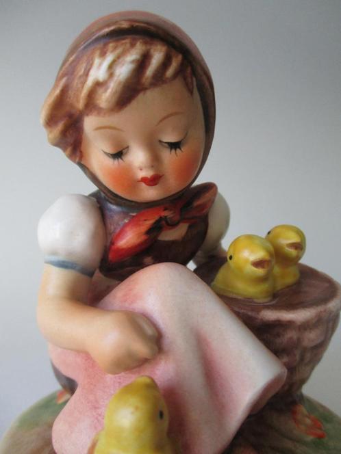 M I Humm.:57/0-Chicken Girl-1960-'63-TMK-3-10½cm.-2ème versi, Collections, Statues & Figurines, Utilisé, Hummel, Envoi