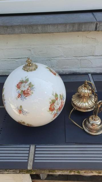 PRACHTIGE VINTAGE  KROONLUCHTER OPALINE BLOEMEN  beschikbaar voor biedingen