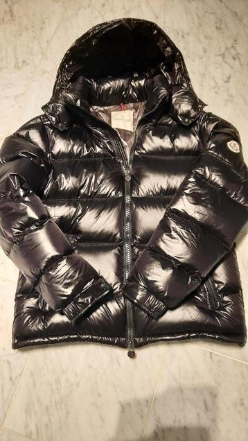 Moncler doudoune Maya noire homme T3 (M) disponible aux enchères