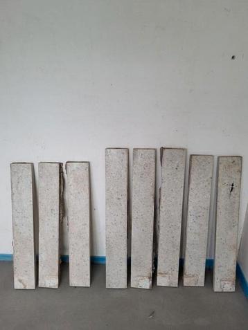 Stenen tabletten beschikbaar voor biedingen