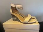 witte leren sandalen met ijshak Wittner maat 38, Wittner, Wit, Zo goed als nieuw, Sandalen of Muiltjes