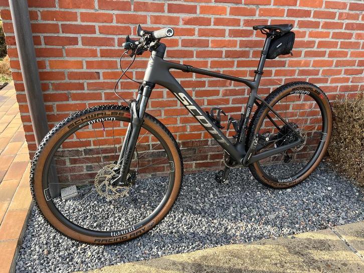 Scott Scale Hardtail 29” MTB XL + HUNT Proven Race XC Carbon, Vélos & Vélomoteurs, Vélos | VTT & Mountainbikes, Comme neuf, Hommes