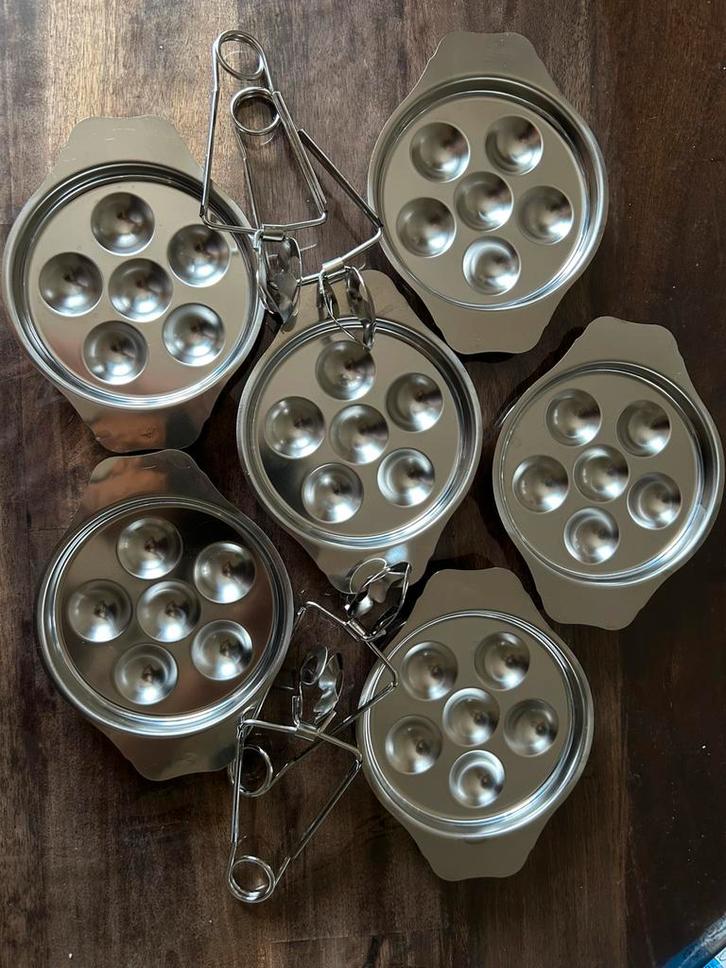 5 escargotschaaltjes/4 tangen, Huis en Inrichting, Keuken | Bestek, Gebruikt, Inox of Chroom, Vaatwasserbestendig, Ophalen of Verzenden