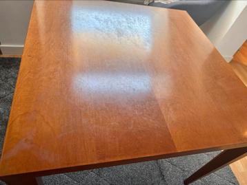 table beschikbaar voor biedingen