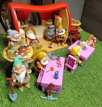 Sneeuwwitje en de zeven dwergen te koop. beschikbaar voor biedingen